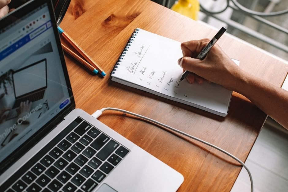 Cursos de verão: vale mesmo a pena investir em formação nas férias?